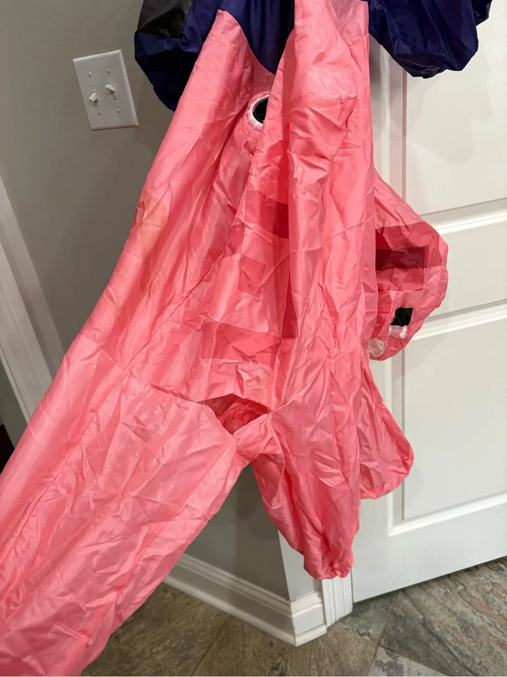 Minecraft Pig Ride-On costume youth one size fits most Works but has stains/rip